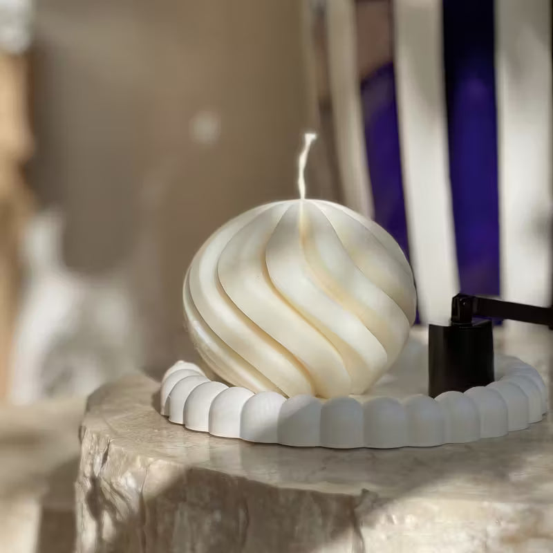 Modern Geometric Rotating Candle